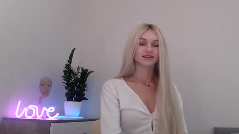 EMMA online show from December 30, 2024, 9:19 pm