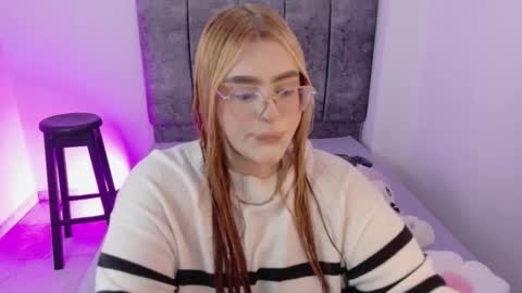 missevans_ online show from December 21, 2025, 9:38 am