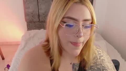 missevans_ online show from March 31, 2026, 2:57 am