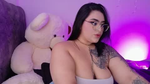 Snapshot of missevans_ chatting on July 20, 2026, 4:20 pm missevans_ online show from July 20, 2026, 4:20 pm
