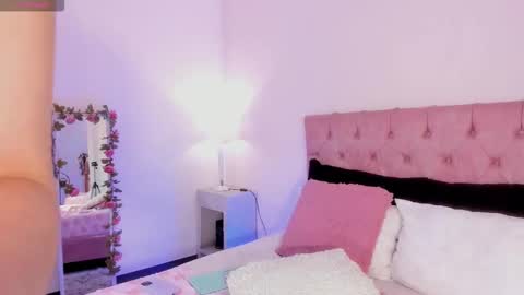 Melany Hiller online show from March 27, 2026, 3:01 am