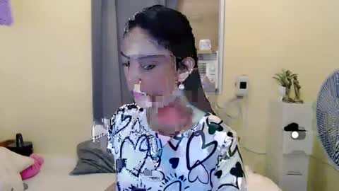 Snapshot of missindependent999 chatting on February 11, 2025, 4:44 am jj online show from February 11, 2025, 4:44 am