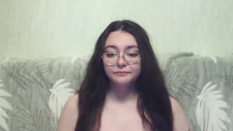 missis mona online show from December 9, 2024, 1:29 am