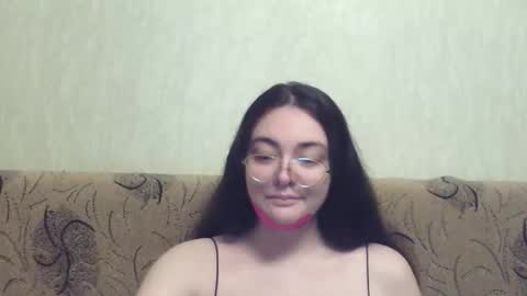 missis mona online show from November 18, 2025, 12:38 am