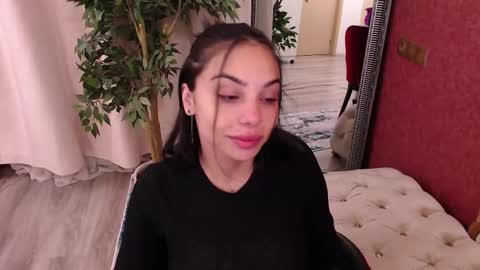 missjuliaxx online show from October 6, 2025, 6:11 am