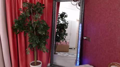missjuliaxx online show from November 3, 2025, 6:36 am