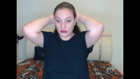 Khloe online show from December 14, 2025, 7:25 am