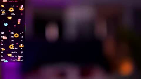 misskiarra online show from December 1, 2025, 7:57 am