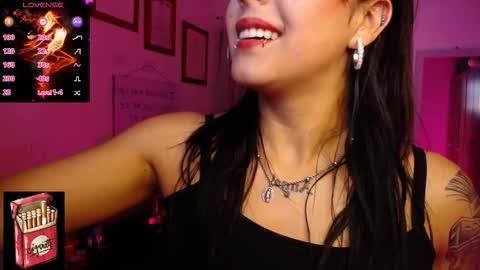 Snapshot of misslana_wn chatting on October 18, 2025, 10:10 pm LanaLul online show from October 18, 2025, 10:10 pm