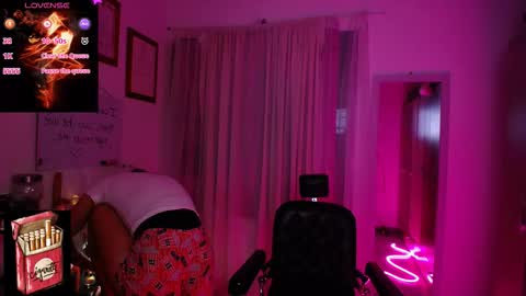 Snapshot of misslana_wn chatting on October 23, 2025, 4:01 am LanaLul online show from October 23, 2025, 4:01 am