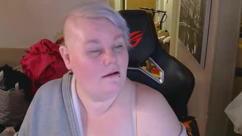 misslj90 online show from April 16, 2026, 10:12 pm