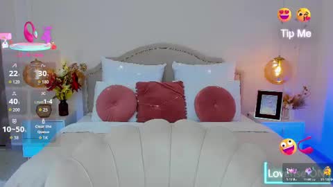 Snapshot of misslou_ chatting on June 19, 2026, 5:34 am Lou online show from June 19, 2026, 5:34 am