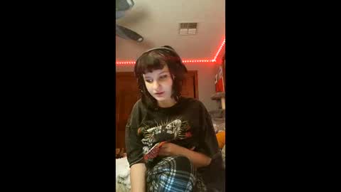 Snapshot of missmacabre666 chatting on February 25, 2026, 8:46 am missmacabre666 online show from February 25, 2026, 8:46 am