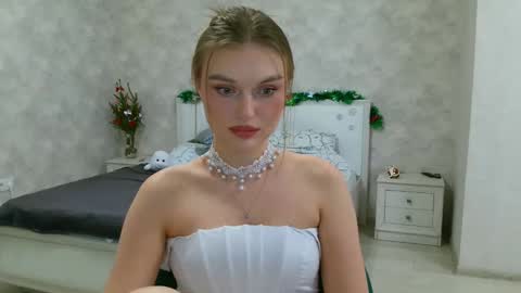 OneGoddess online show from December 26, 2024, 3:53 pm