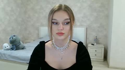 OneGoddess online show from February 4, 2025, 1:16 pm