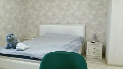 OneGoddess online show from February 7, 2025, 1:11 pm