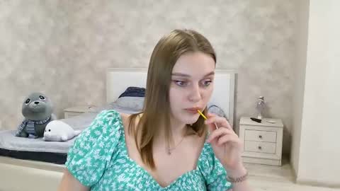 OneGoddess online show from February 7, 2025, 5:07 pm