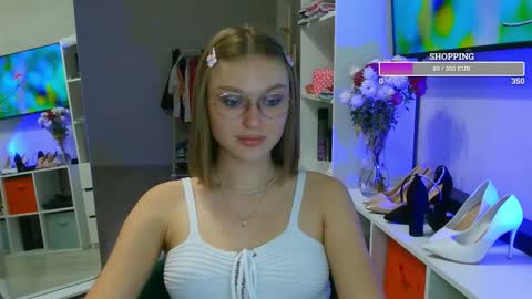 OneGoddess online show from November 5, 2025, 5:13 pm