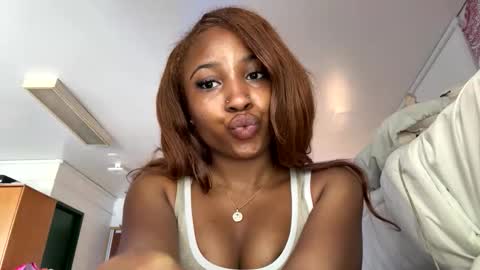 missmarimac online show from February 13, 2026, 5:31 pm