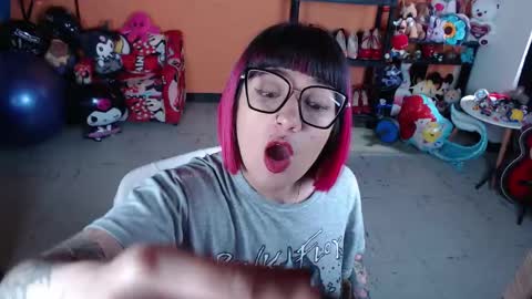 Miss Mia online show from October 24, 2025, 2:57 pm