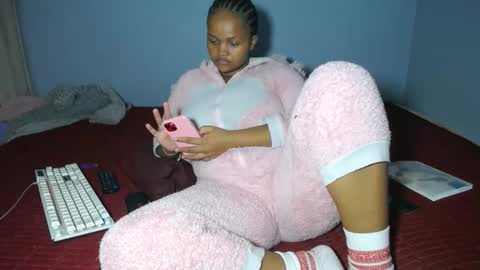 Snapshot of missmimmi69 chatting on April 28, 2026, 6:24 pm mimmi online show from April 28, 2026, 6:24 pm