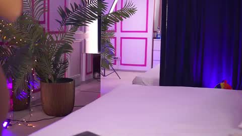 Missmo0n online show from March 7, 2025, 8:13 am