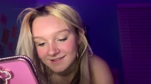 Snapshot of misspaytonx chatting on December 11, 2024, 10:49 pm payton online show from December 11, 2024, 10:49 pm