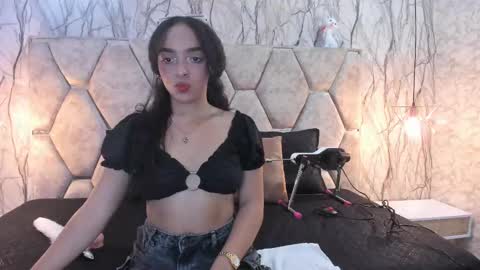 Sara  online show from January 5, 2025, 5:41 pm