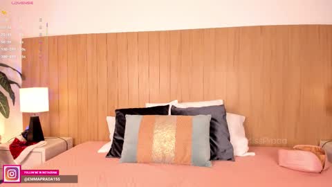 Emma Prada online show from November 18, 2025, 11:47 am