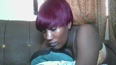 pretty gal online show from January 13, 2026, 8:52 am