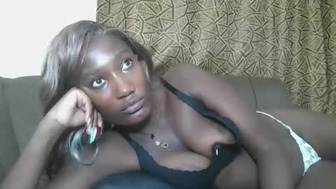 pretty gal online show from February 16, 2026, 7:21 pm