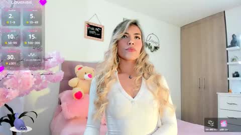 ... Independent model online show from October 1, 2025, 4:18 am