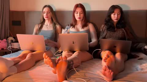 misswishh online show from March 27, 2026, 4:07 pm