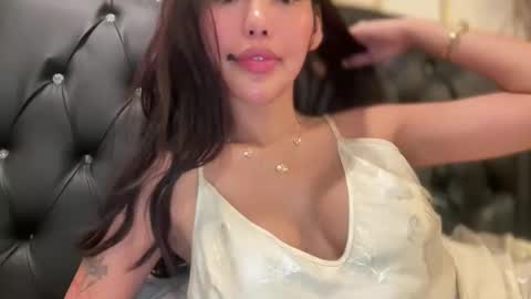 Divine Olga  online show from February 26, 2026, 5:01 pm