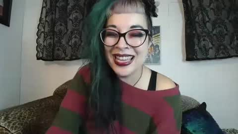 Missy Dee online show from October 15, 2025, 7:41 am