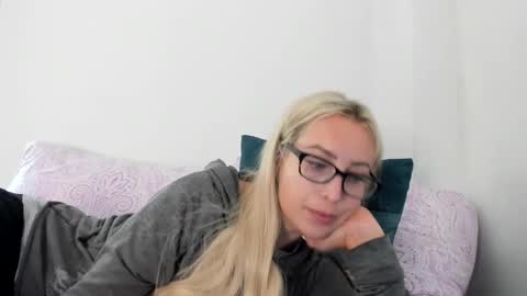 Snapshot of missy_matrix chatting on May 19, 2026, 9:26 am Missy matrix online show from May 19, 2026, 9:26 am