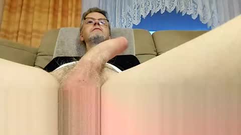 Snapshot of mister9pin chatting on February 13, 2025, 5:01 pm mister9pin online show from February 13, 2025, 5:01 pm