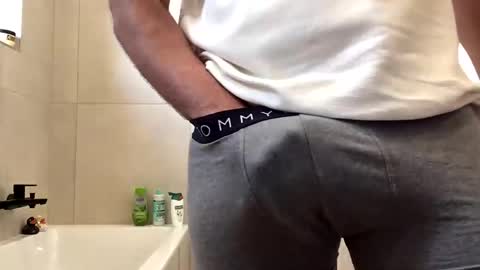 misterxy567 online show from May 22, 2026, 5:29 pm