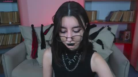 Marcelline online show from September 13, 2025, 9:53 am