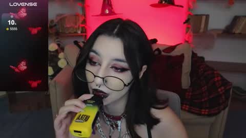 Marcelline online show from October 17, 2025, 9:45 am