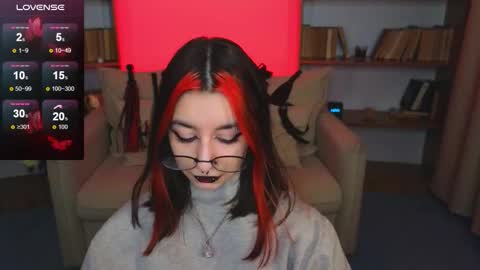 Marcelline online show from November 28, 2025, 10:51 am