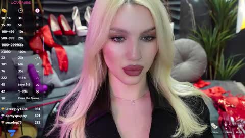 Snapshot of mistress_darsy chatting on February 11, 2025, 4:46 pm Darsy online show from February 11, 2025, 4:46 pm