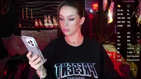 Snapshot of mistress_darsy chatting on October 6, 2025, 1:52 pm Darsy online show from October 6, 2025, 1:52 pm