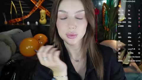 Snapshot of mistress_darsy chatting on November 2, 2025, 6:05 am Darsy online show from November 2, 2025, 6:05 am