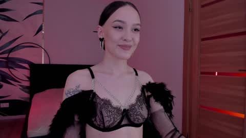 Mistress Mia online show from December 5, 2024, 3:17 pm