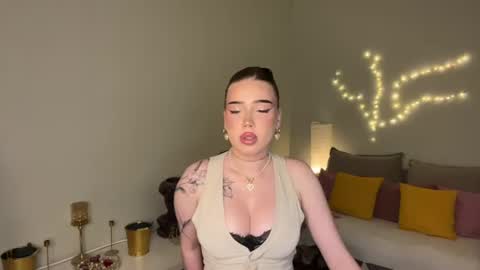 Snapshot of mistress_of_hearts chatting on June 30, 2026, 1:12 pm Mia online show from June 30, 2026, 1:12 pm