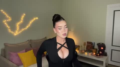 Snapshot of mistress_of_hearts chatting on July 21, 2026, 2:30 pm Mia online show from July 21, 2026, 2:30 pm
