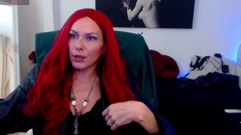 MistressEvelyn  online show from December 13, 2024, 5:38 am