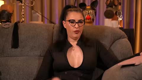 Mistress Kelly online show from December 3, 2025, 8:51 pm