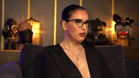 Snapshot of mistresskellykent chatting on March 14, 2026, 11:32 pm Mistress Kelly online show from March 14, 2026, 11:32 pm